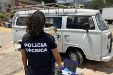 Kombi de trabalhadores executados é localizada no bairro Granjas Rurais
