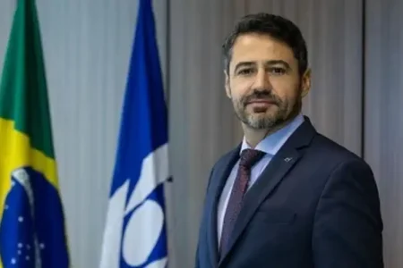 CGU demite ex-chefe da Receita que atuou no caso de joias sauditas