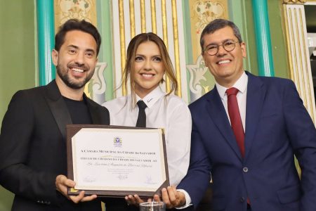 Everton Ribeiro é declarado cidadão soteropolitano em cerimônia marcada por homenagens e referências à cultura baiana