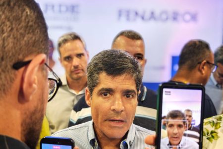“Não tem equilíbrio para governar a Bahia”, diz Neto após irritação de Jerônimo com cobrança de morador