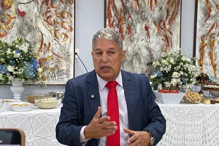 “Pegou de surpresa”, diz Rosemberg sobre decisão judicial que suspendeu votação de Josias Gomes para TCE