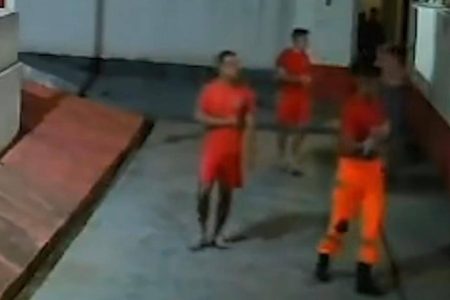Bombeiro salva bebê de um mês em posto de atendimento em Minas Gerais