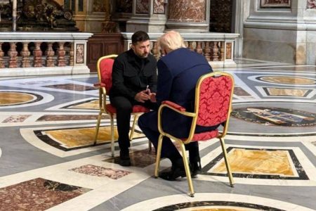 Trump recebe Zelensky nos EUA após ataques russos e cobranças por garantias de segurança