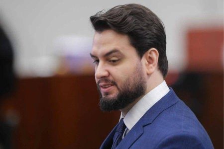 PF prende Filipe Martins, ex-assessor de Bolsonaro, após ordem de Moraes