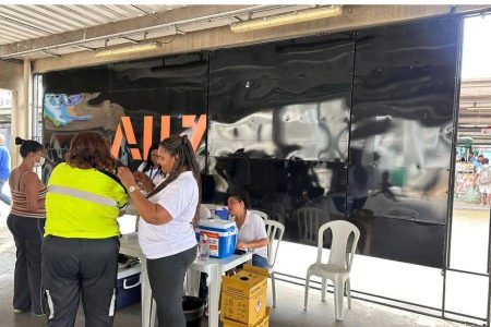Ação de vacinação no Terminal Acesso Norte segue até o fim de semana com horários estendidos
