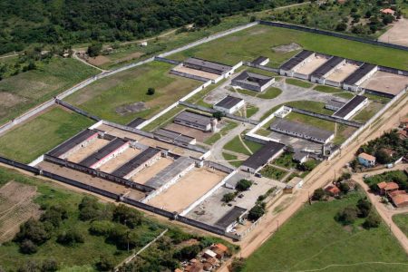 Visitante passa mal e morre antes de entrar no Conjunto Penal de Feira de Santana