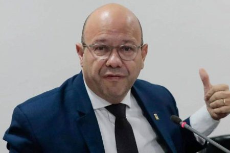 Olavo Noleto deve assumir articulação política do governo após saída de Gleisi