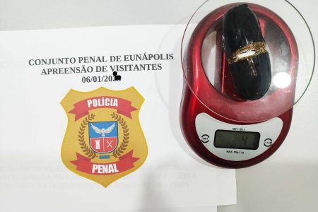 Mulher é flagrada com cilindro de drogas nas partes íntimas durante visita no Conjunto Penal de Eunápolis