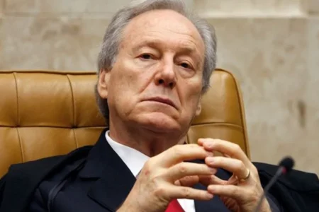 PF encontra mensagens sobre relação entre Vorcaro e Lewandowski