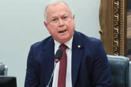 Paulo Azi critica governos do PT após Bahia registrar 2º pior salário do país