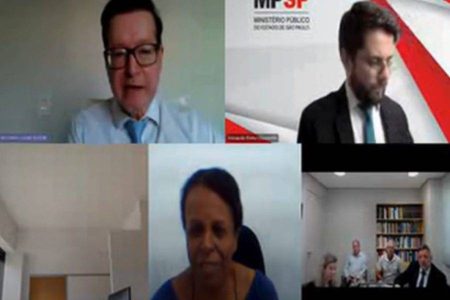 Juiz repreende testemunha após confundir deformidade facial com riso durante audiência virtual em SP