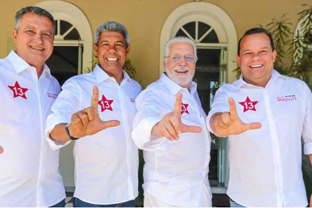 Wagner ignora decisão de Jerônimo e anuncia chapa governista na Bahia para 2026