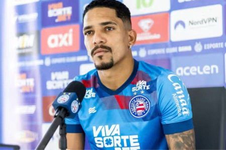 Gilberto é operado e vira desfalque do Bahia em decisão na Libertadores