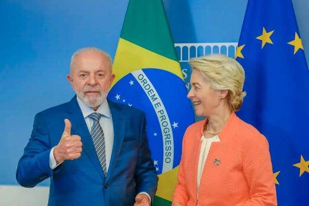 Lula assina e envia ao Congresso acordo comercial entre Mercosul e UE