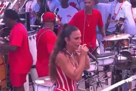 Se rendeu: Ivete volta a cantar ‘Panamera’, de Tony Salles
