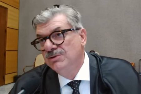 STJ decide afastar ministro investigado por importunação sexual