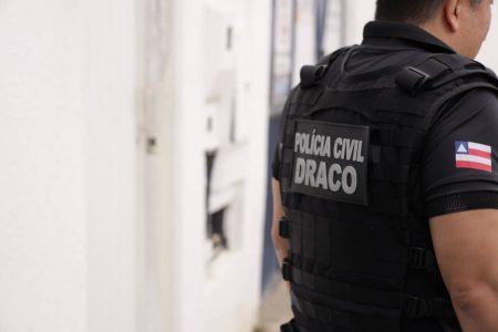 Adolescente é apreendido por suspeita de roubo durante festa de Iemanjá