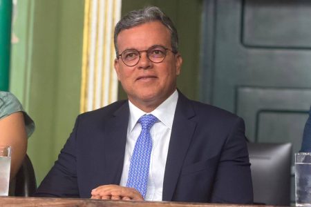 Ricardo Almeida destaca foco em respostas à população na abertura do ano legislativo em Salvador