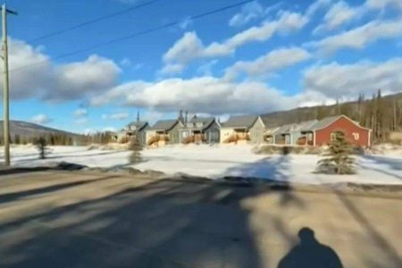 Ataque a tiros em escola no Canadá deixa 10 mortos e 25 feridos em Tumbler Ridge