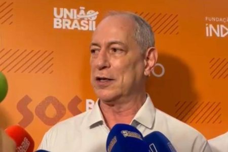 Ciro Gomes critica tentativa de blindar o caso do Banco Master: “A democracia é uma grosseira mentira”