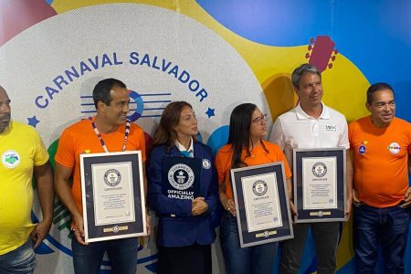 Carnaval de Salvador entra para o Guinness com recorde de reciclagem de latas de alumínio