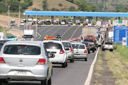 Mais de 750 mil veículos devem circular pelas rodovias baianas durante o Carnaval