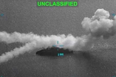 Irã afirma ter atingido petroleiro com bandeira dos EUA no Golfo Pérsico e amplia tensão no Oriente Médio