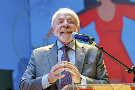 Lula cobra governadores pela redução do ICMS sobre combustíveis: “Temos que fazer um sacrifício”