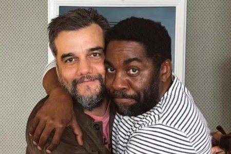 Wagner Moura revela que levará Lázaro Ramos para cerimônia do Oscar