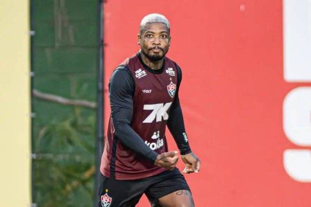 Marinho tem lesão na coxa confirmada e vira desfalque do Vitória nas próximas partidas