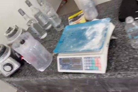 Polícia desarticula laboratório de drogas em Feira de Santana e prende duas mulheres; apreensão é avaliada em R$ 4 milhões