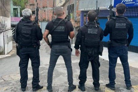 Suspeitos de sequestro no Salvador Shopping morrem em operação policial
