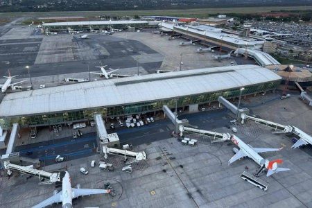 Suspeita de bomba suspende voo e mobiliza segurança no aeroporto de Brasília