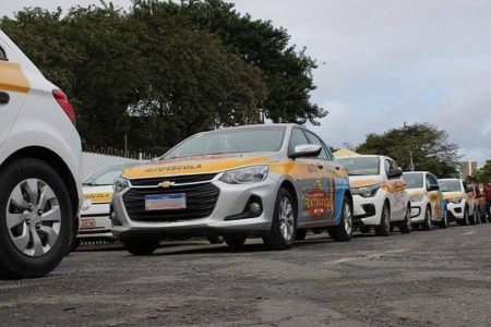 Projeto prevê CNH específica para motoristas que fizerem prova em carro automático