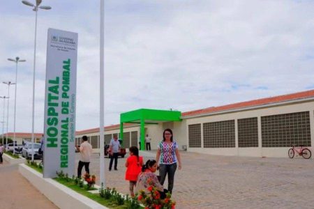 Mulher morre e mais de 100 passam mal após comer pizza