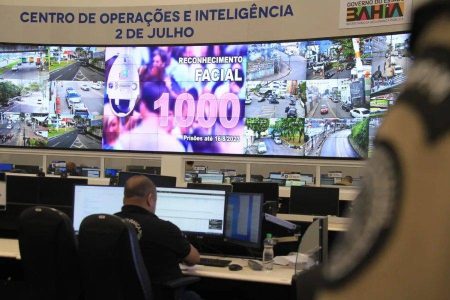 Sistema de reconhecimento facial já ajudou a capturar 500 foragidos na Bahia em 2026
