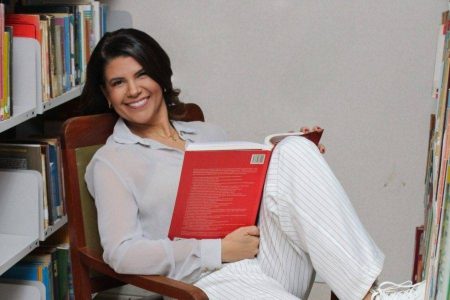Mariana Rodrigues lança em Salvador livro sobre a força da amizade feminina