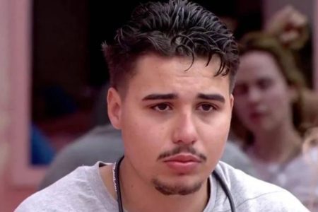Ex-BBB pede R$ 4,2 milhões na Justiça contra a Globo após saída do reality