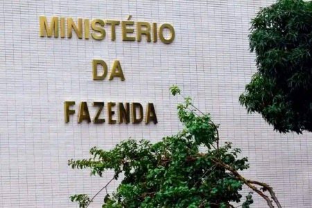 Governo zera imposto de importação para medicamentos e eletrônicos