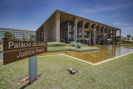 Governo lança centro nacional para monitorar e combater feminicídios no Brasil