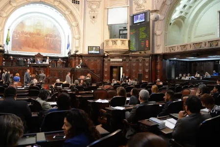 TRE-RJ fará retotalização dos votos após cassação de Rodrigo Bacellar