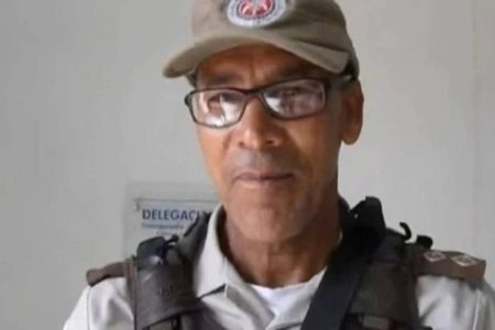 Capitão da reserva da PM é morto a facadas ao tentar impedir feminicídio em Eunápolis