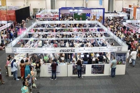 Prefeitura de Salvador vai distribuir vales-livro a estudantes durante a Bienal do Livro Bahia 2026