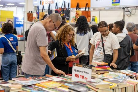 Confira a programação da Bienal do Livro Bahia 2026 deste sábado (18)