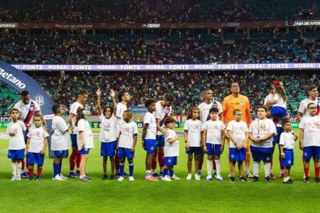 Bahia recebe Palmeiras em duelo direto pela liderança do Brasileirão