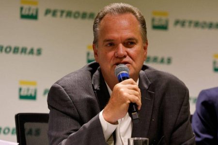 Petrobras encerra mandato de diretor após críticas de Lula a leilão de gás