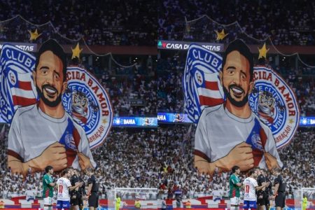 Torcida do Bahia homenageia Everton Ribeiro na Arena Fonte Nova