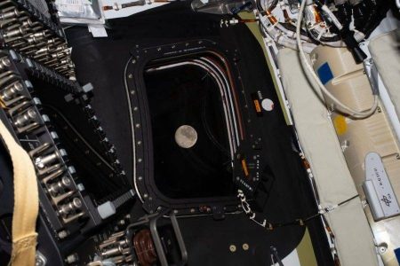 NASA e Netflix transmitem ao vivo sobrevoo da missão Artemis II pela Lua nesta segunda-feira (6)