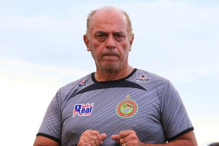 Técnico da Juazeirense é internado após mal-estar na volta de jogo da Série D