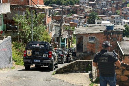 Suspeito de envolvimento na morte de investigador é morto durante operação em Tancredo Neves